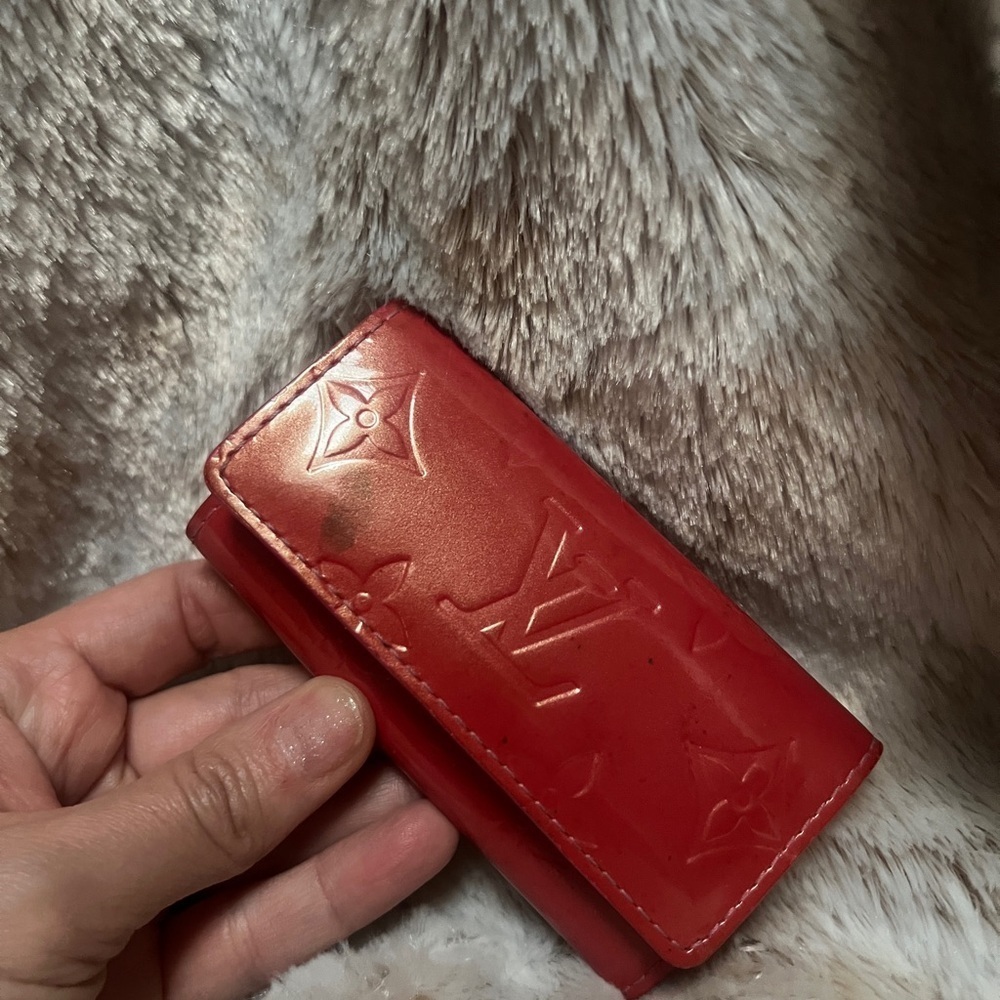Authentic Louis Vuitton Unisex Monogram Vernis Leather Four Key Holder Red